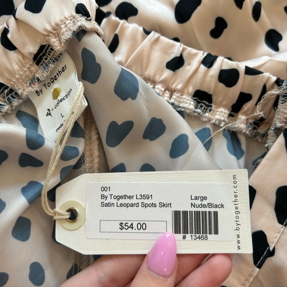 ByTogether Satin Leopard Midi Skirt - Picture 4 of 6